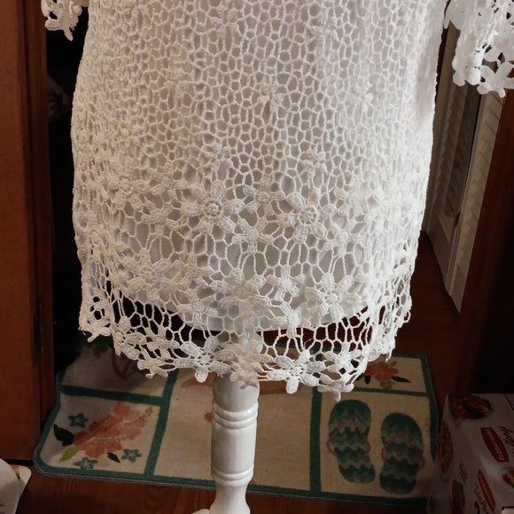 Plus cj banks white lined crochet top 1x - Picture 5 of 7